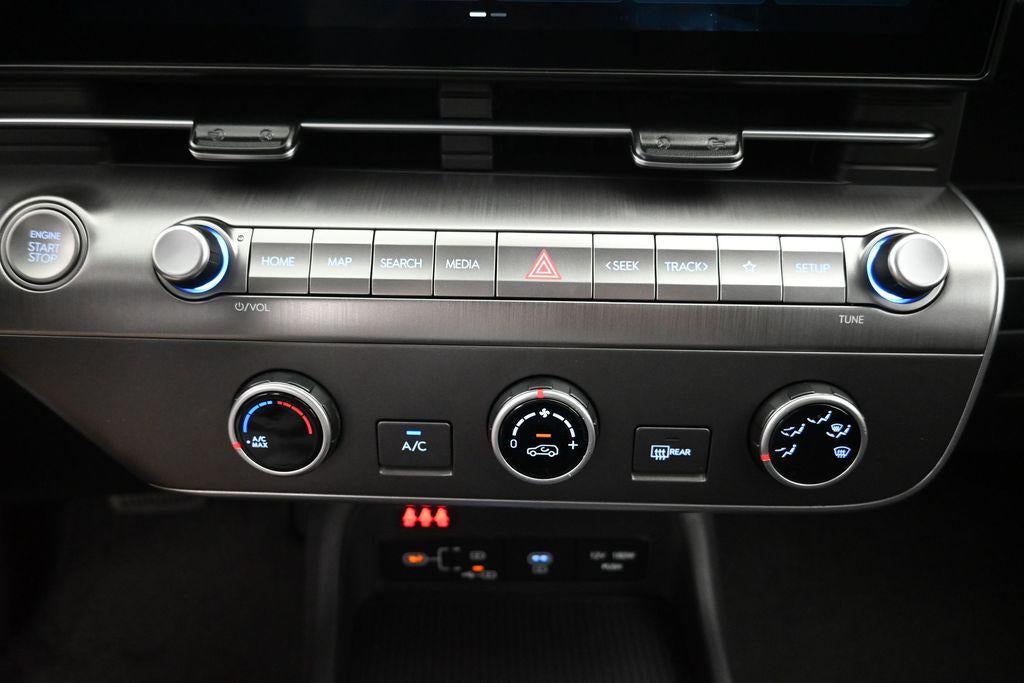 2027 Hyundai KONA SE
