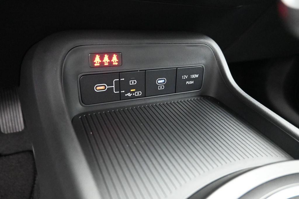 2027 Hyundai KONA SE