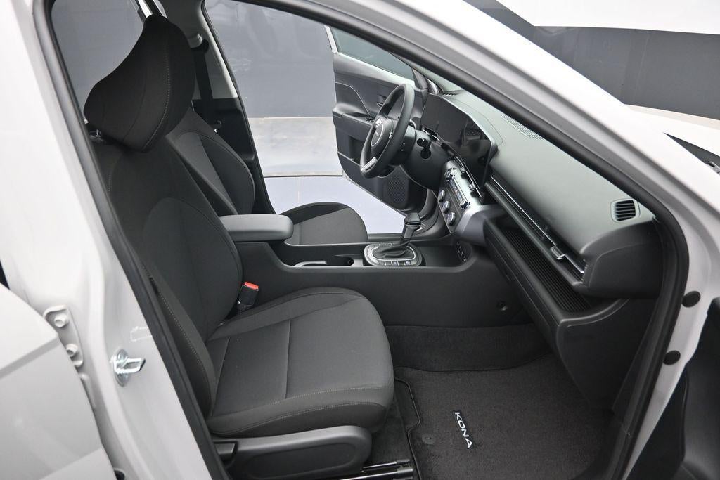 2027 Hyundai KONA SE