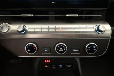 2027 Hyundai KONA SE