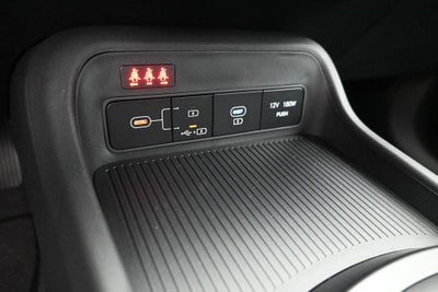 2027 Hyundai KONA SE