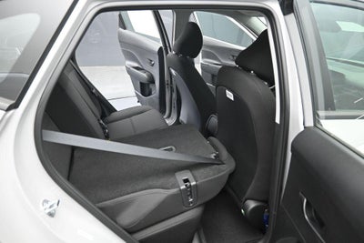 2027 Hyundai KONA SE