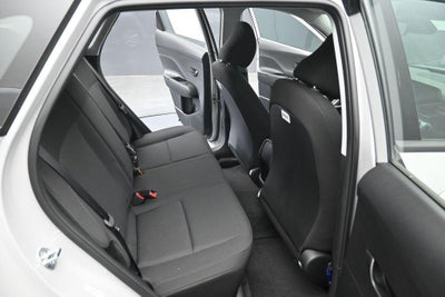 2027 Hyundai KONA SE