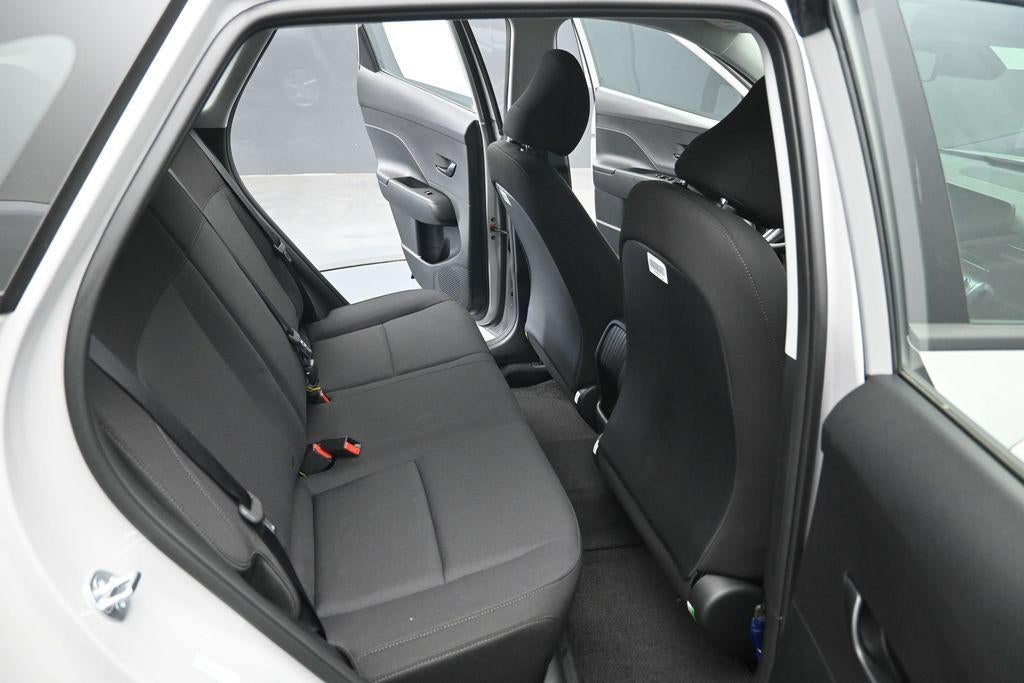 2027 Hyundai KONA SE