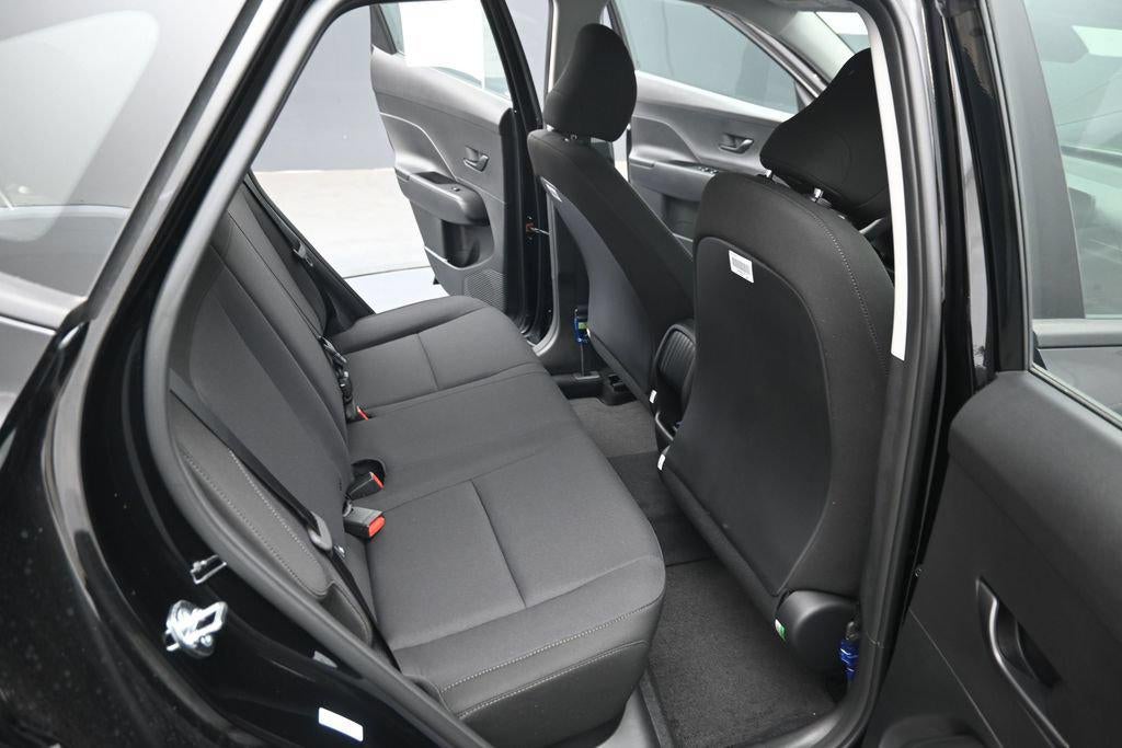 2027 Hyundai KONA SE