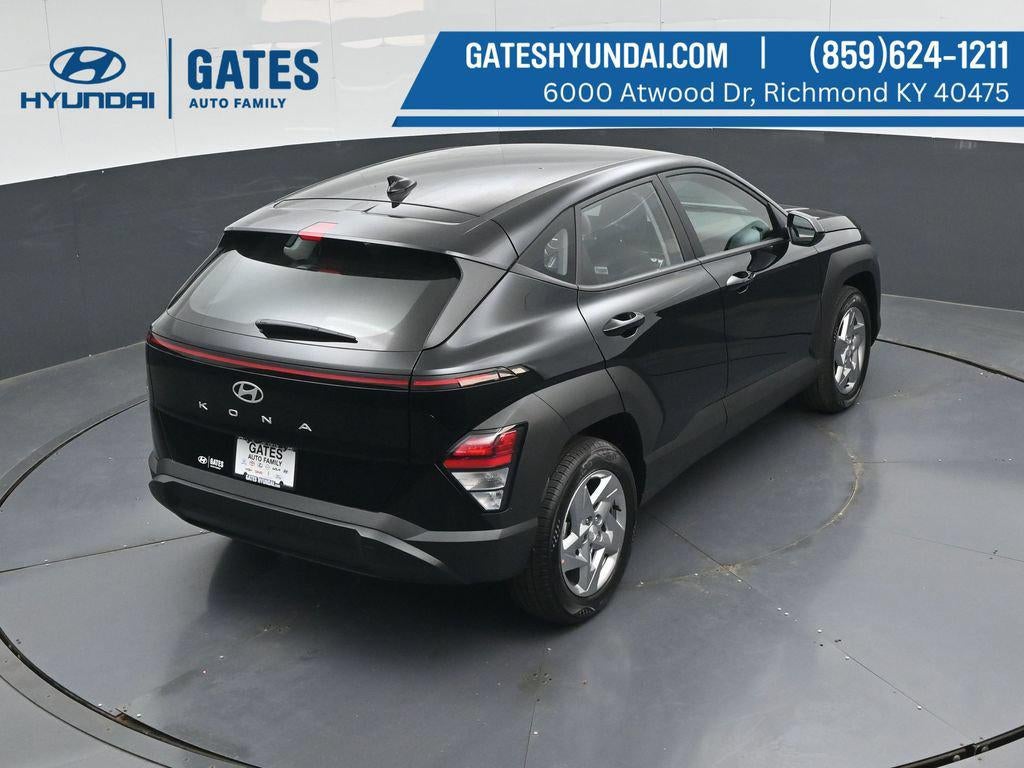 2027 Hyundai KONA SE