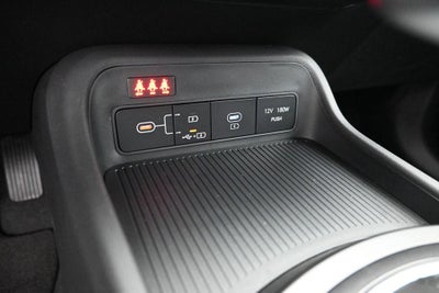 2027 Hyundai KONA SE