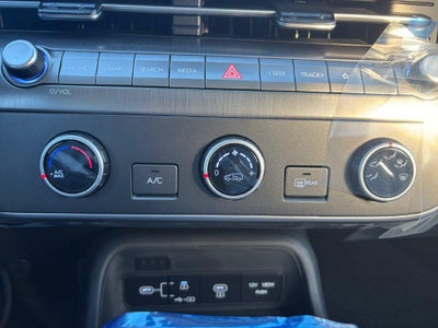2027 Hyundai KONA SE
