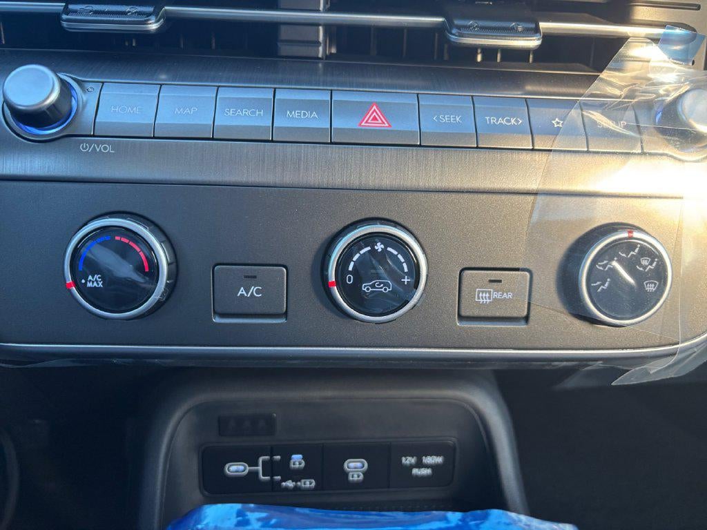 2027 Hyundai KONA SE