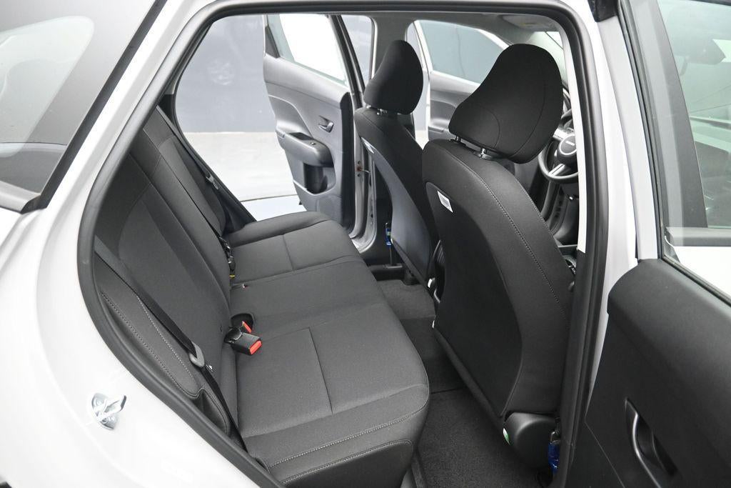 2027 Hyundai KONA SE