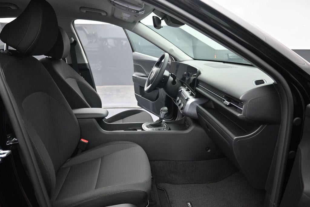2027 Hyundai KONA SE