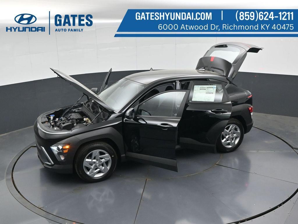 2027 Hyundai KONA SE