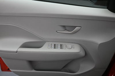 2026 Hyundai KONA SE