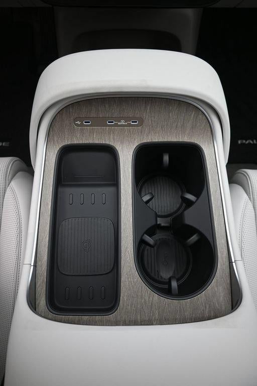 2027 Hyundai PALISADE HYBRID SEL 7 Passenger