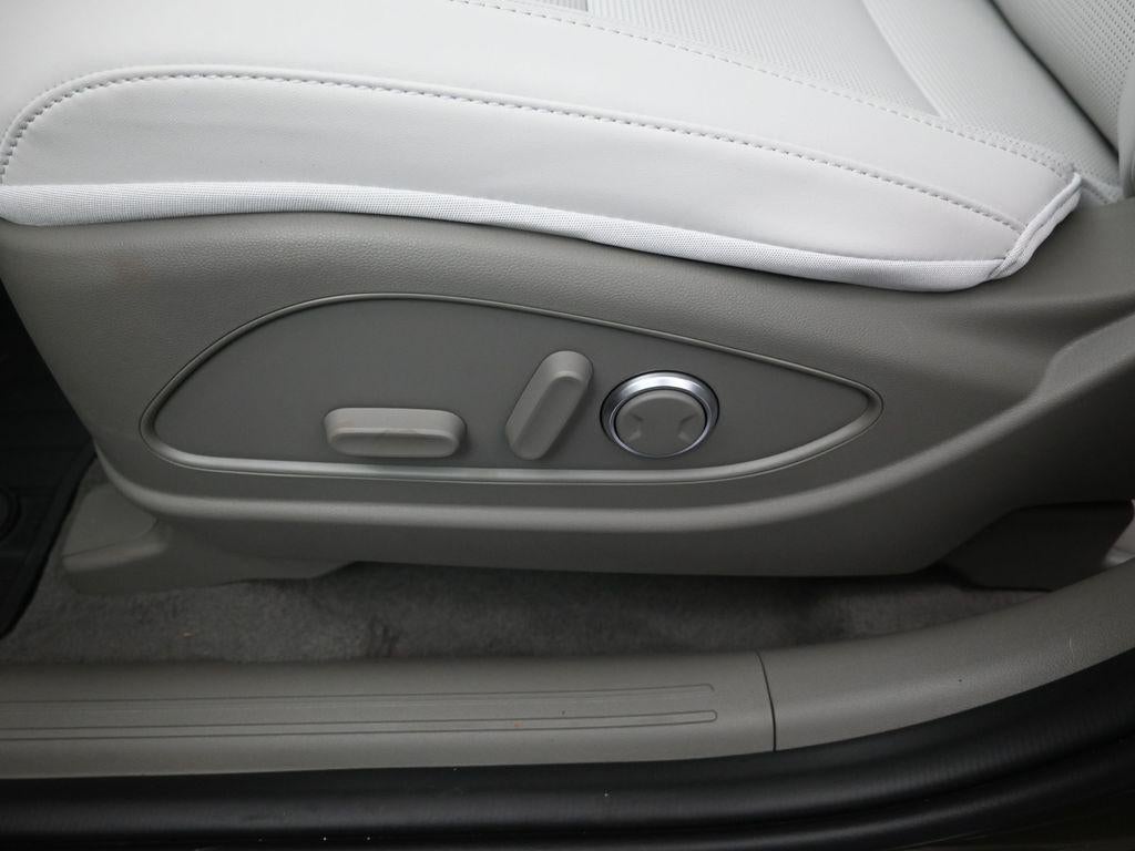 2026 Hyundai PALISADE HYBRID SEL 7 Passenger