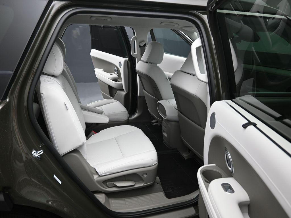 2026 Hyundai PALISADE HYBRID SEL 7 Passenger