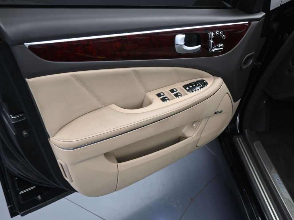 2012 Hyundai EQUUS Signature