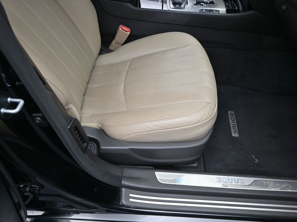 2012 Hyundai EQUUS Signature