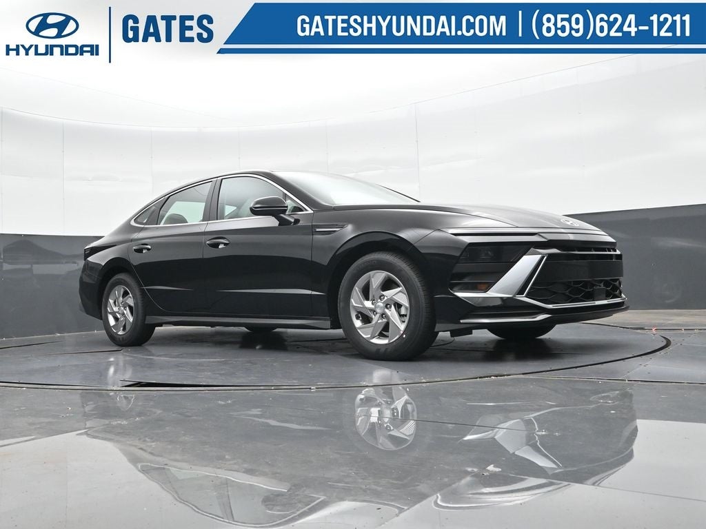 2025 Hyundai SONATA SE