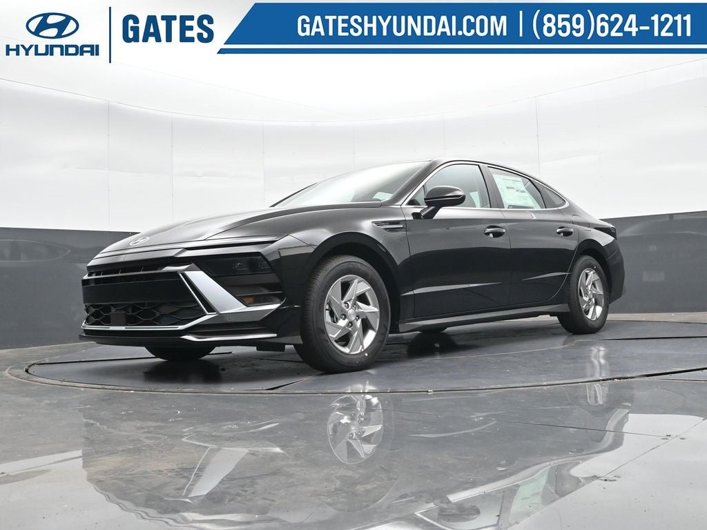 2025 Hyundai SONATA SE