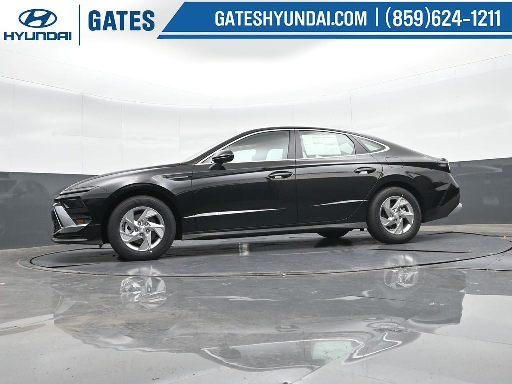 2025 Hyundai SONATA SE