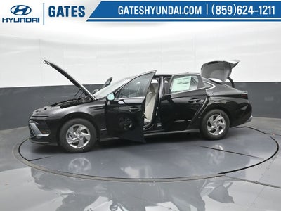 2025 Hyundai SONATA SE