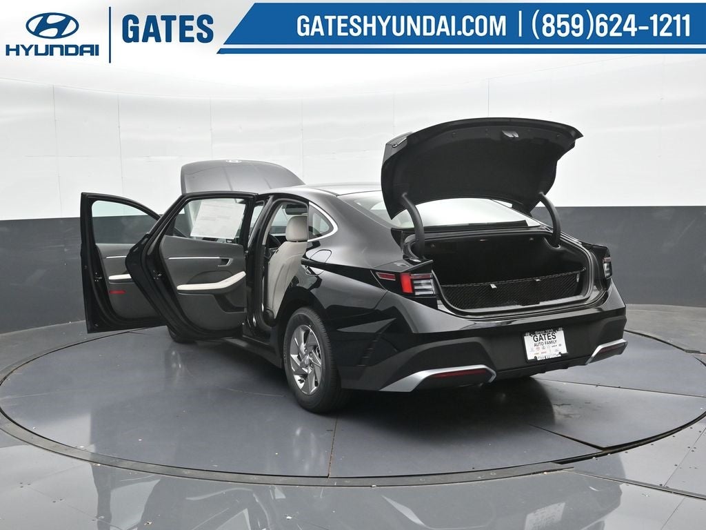 2025 Hyundai SONATA SE