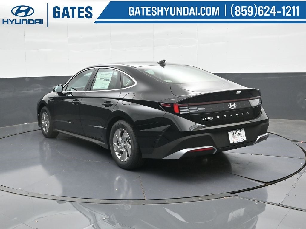 2025 Hyundai SONATA SE