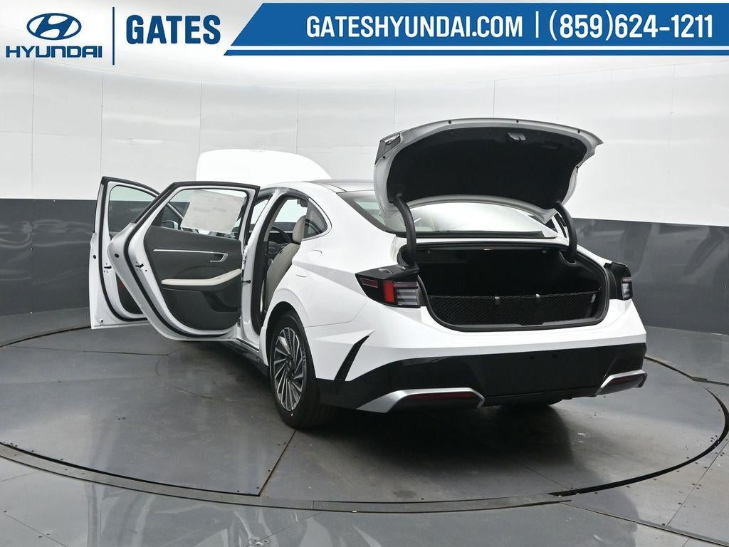 2026 Hyundai SONATA HYBRID SEL