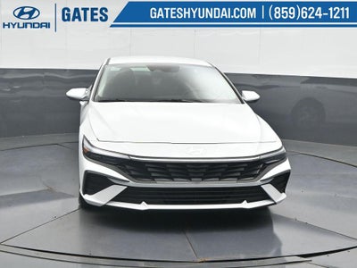2025 Hyundai ELANTRA SE