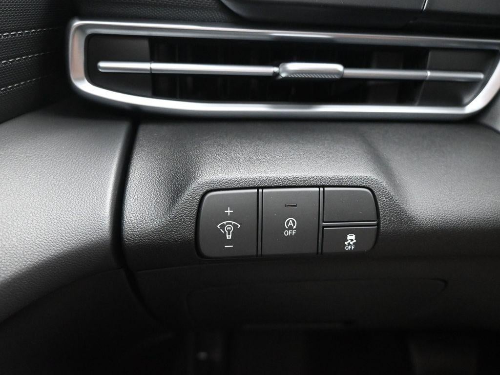 2025 Hyundai ELANTRA SE Active SRC