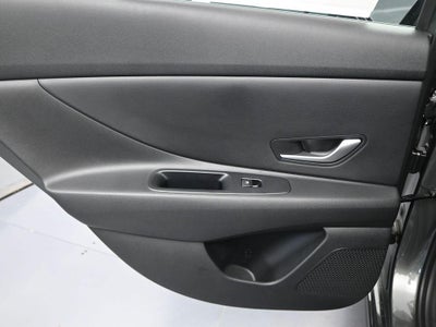 2025 Hyundai ELANTRA SE Active SRC