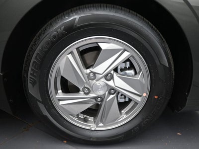 2025 Hyundai ELANTRA SE Active SRC