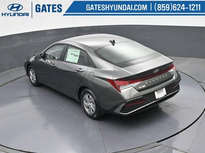 2025 Hyundai ELANTRA SE Active SRC
