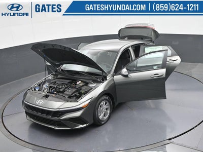 2025 Hyundai ELANTRA SE Active SRC