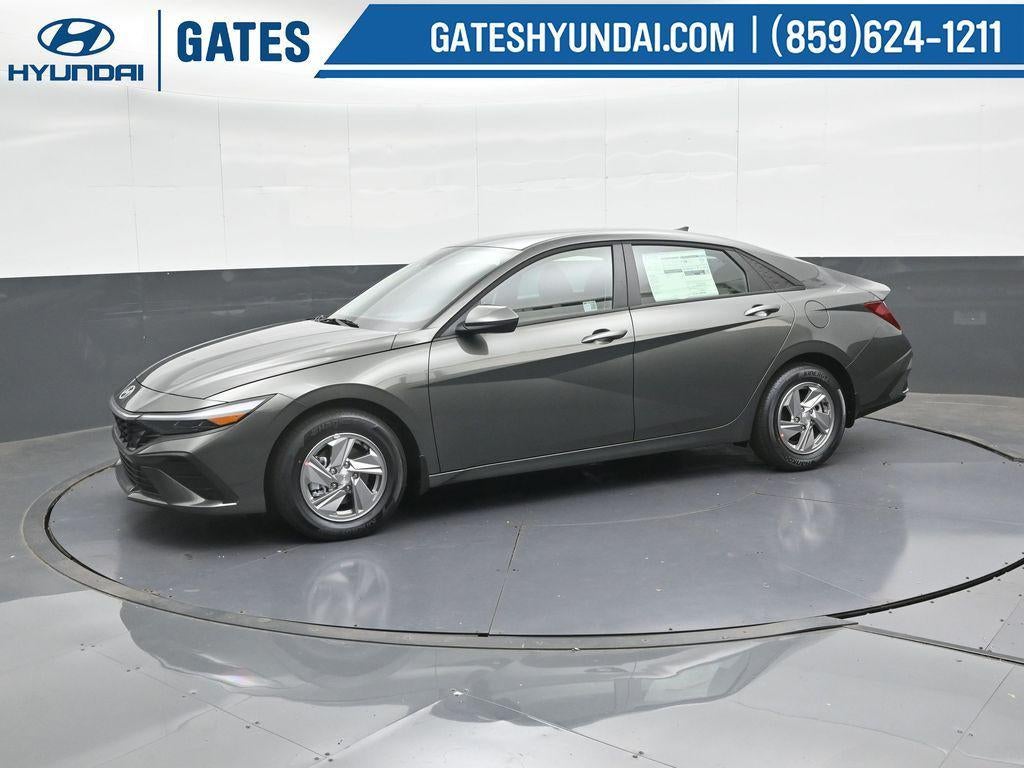 2025 Hyundai ELANTRA SE Active SRC