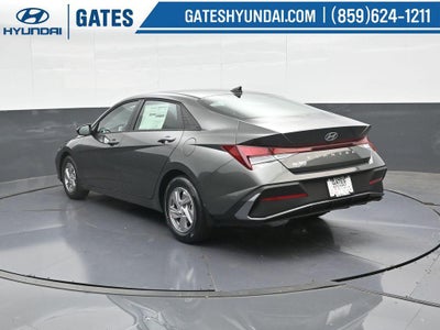 2025 Hyundai ELANTRA SE Active SRC