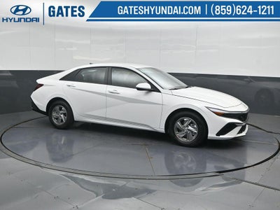 2026 Hyundai ELANTRA SE