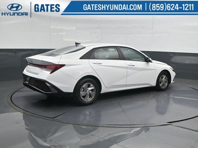 2026 Hyundai ELANTRA SE