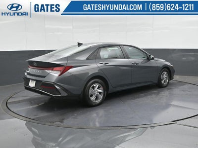 2025 Hyundai ELANTRA SE Active SRC