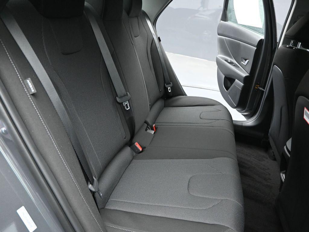 2025 Hyundai ELANTRA SE Active SRC
