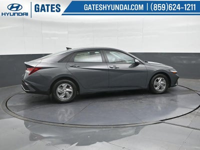 2025 Hyundai ELANTRA SE Active SRC