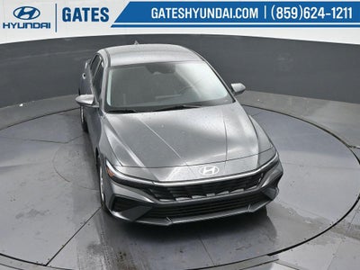 2025 Hyundai ELANTRA SE Active SRC