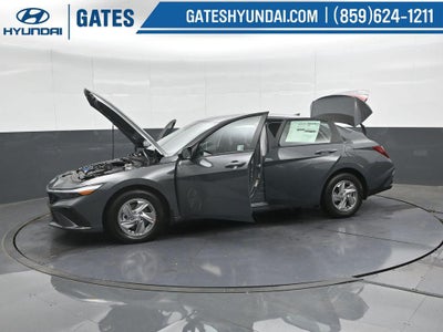 2025 Hyundai ELANTRA SE Active SRC