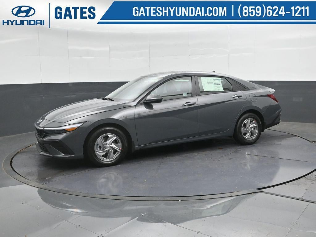 2025 Hyundai ELANTRA SE Active SRC