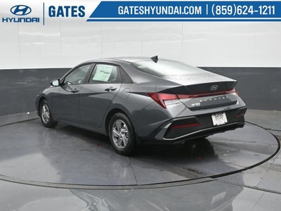 2025 Hyundai ELANTRA SE Active SRC