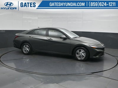 2026 Hyundai ELANTRA SE