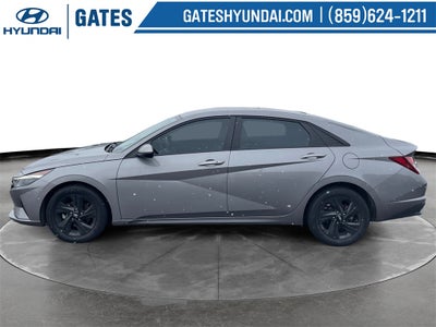 2022 Hyundai ELANTRA SEL