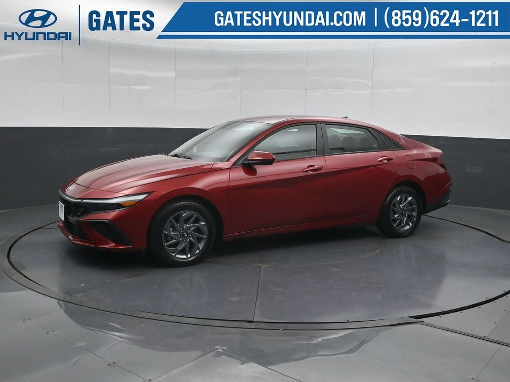 2024 Hyundai ELANTRA SEL
