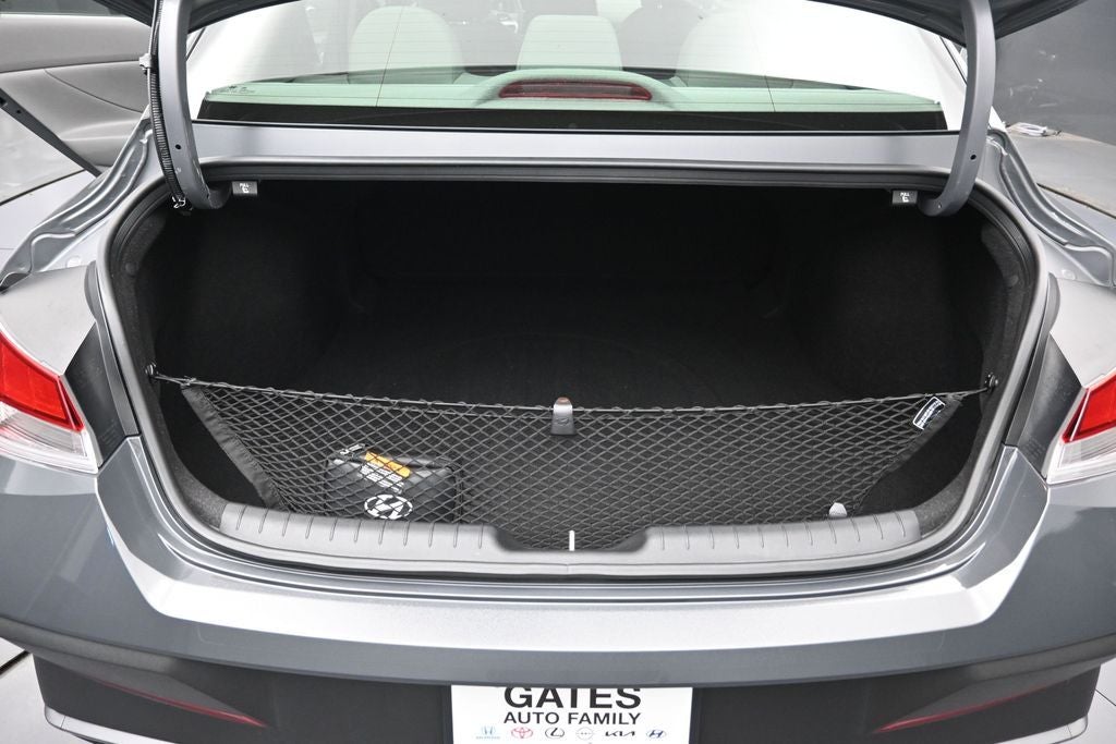 2024 Hyundai Elantra SEL - Photo 29